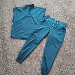 Figs Technical Scrub Set